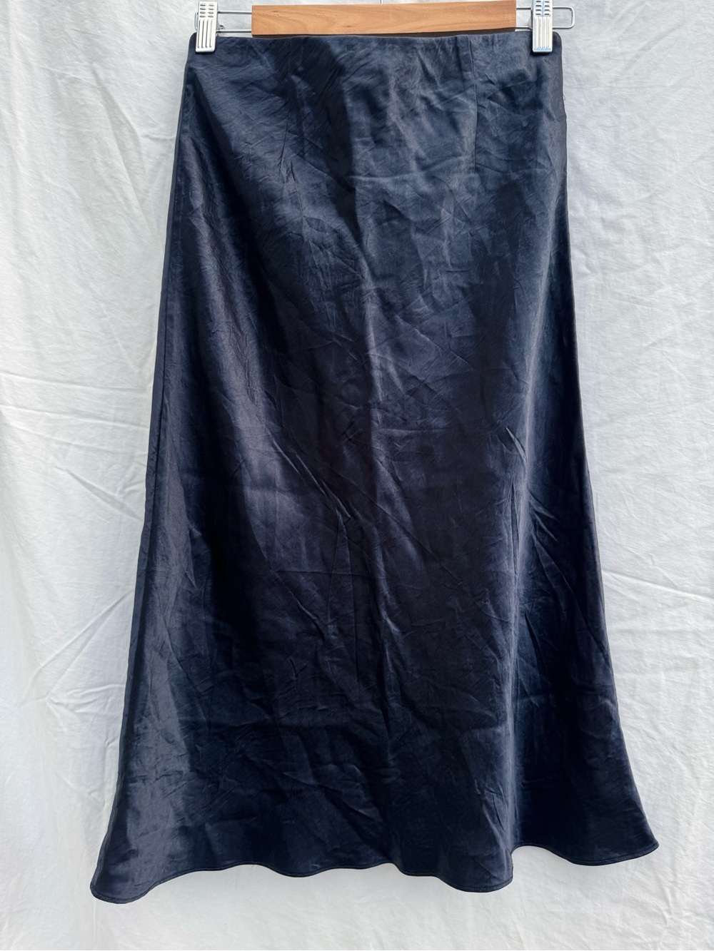 Aritzia Babaton Satin Slip Midi Skirt - Navy Blue - 4 - Picture 3 of 7
